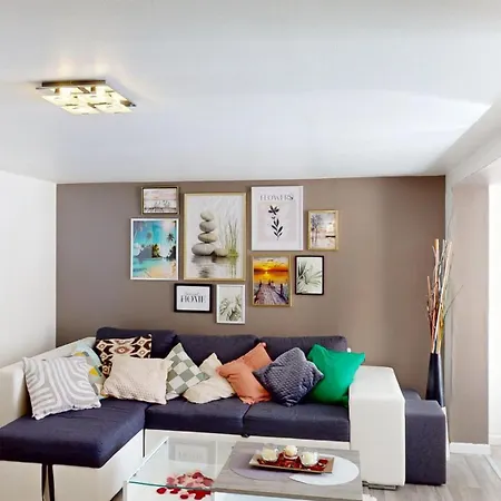 Chez Joceline - Bruno Apartment