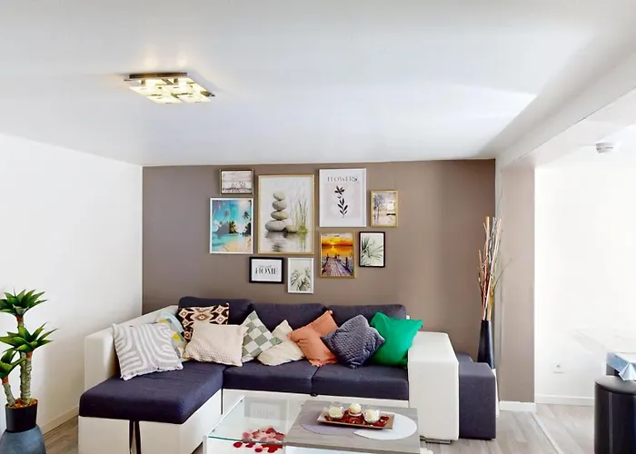 Chez Joceline - Bruno Apartment